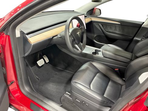Certified 2023 Tesla Model Y Performance AWD/4WD image 9