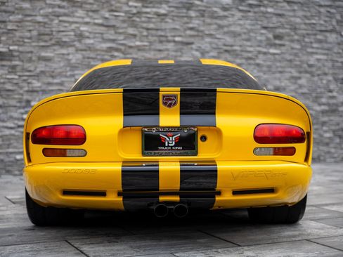 Used 2001 Dodge Viper GTS RWD image 17