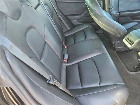 Used 2019 Tesla Model 3 Mid Range image 17