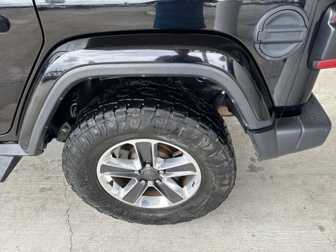 Used 2019 Jeep Wrangler Unlimited Sahara w/ Safety Group AWD/4WD image 7