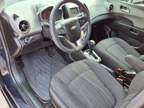 Used 2015 Chevrolet Sonic LT image 9
