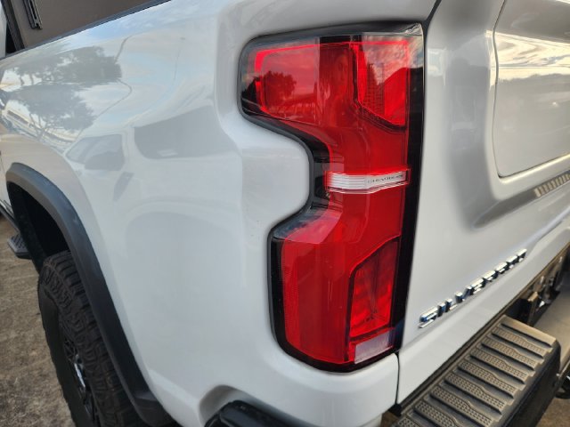 Used 2026 Chevrolet Silverado 2500 ZR2 AWD/4WD image 9