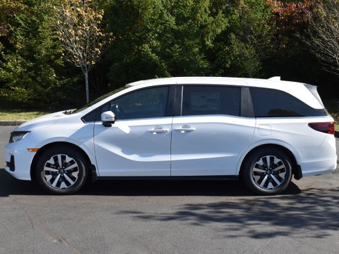 New 2026 Honda Odyssey EX-L image 4