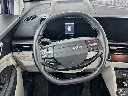 Used 2026 Kia Sportage EX FWD image 18