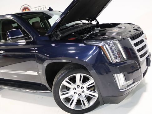 Used 2020 Cadillac Escalade Luxury image 74