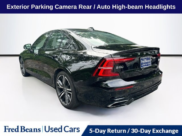 Used 2022 Volvo S60 T8 R-Design Expression w/ Premium Package AWD/4WD image 7