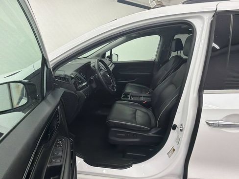Used 2024 Honda Odyssey Elite image 9