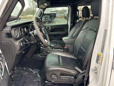 Used 2023 Jeep Wrangler Unlimited Sahara image 13