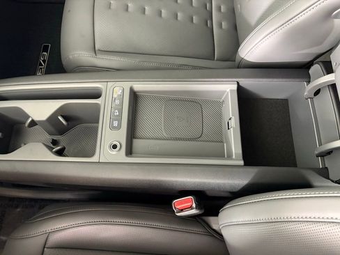 New 2026 Kia EV9 Wind image 34