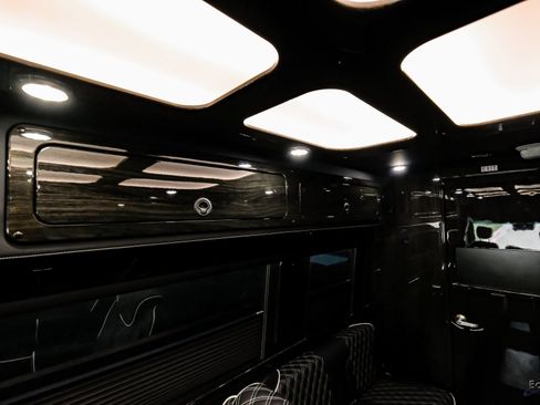 Used 2024 Mercedes-Benz Sprinter 3500 image 86