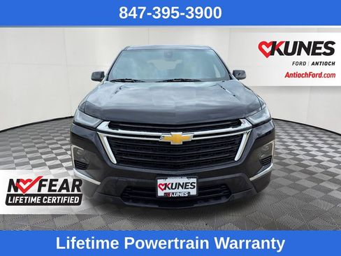 Used 2023 Chevrolet Traverse LS AWD/4WD image 2