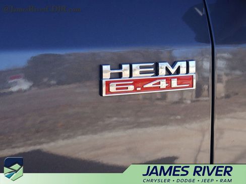 Used 2022 RAM 2500 Big Horn w/ Level C Equiment Group image 13