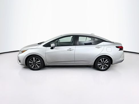 Used 2025 Nissan Versa SV FWD image 4