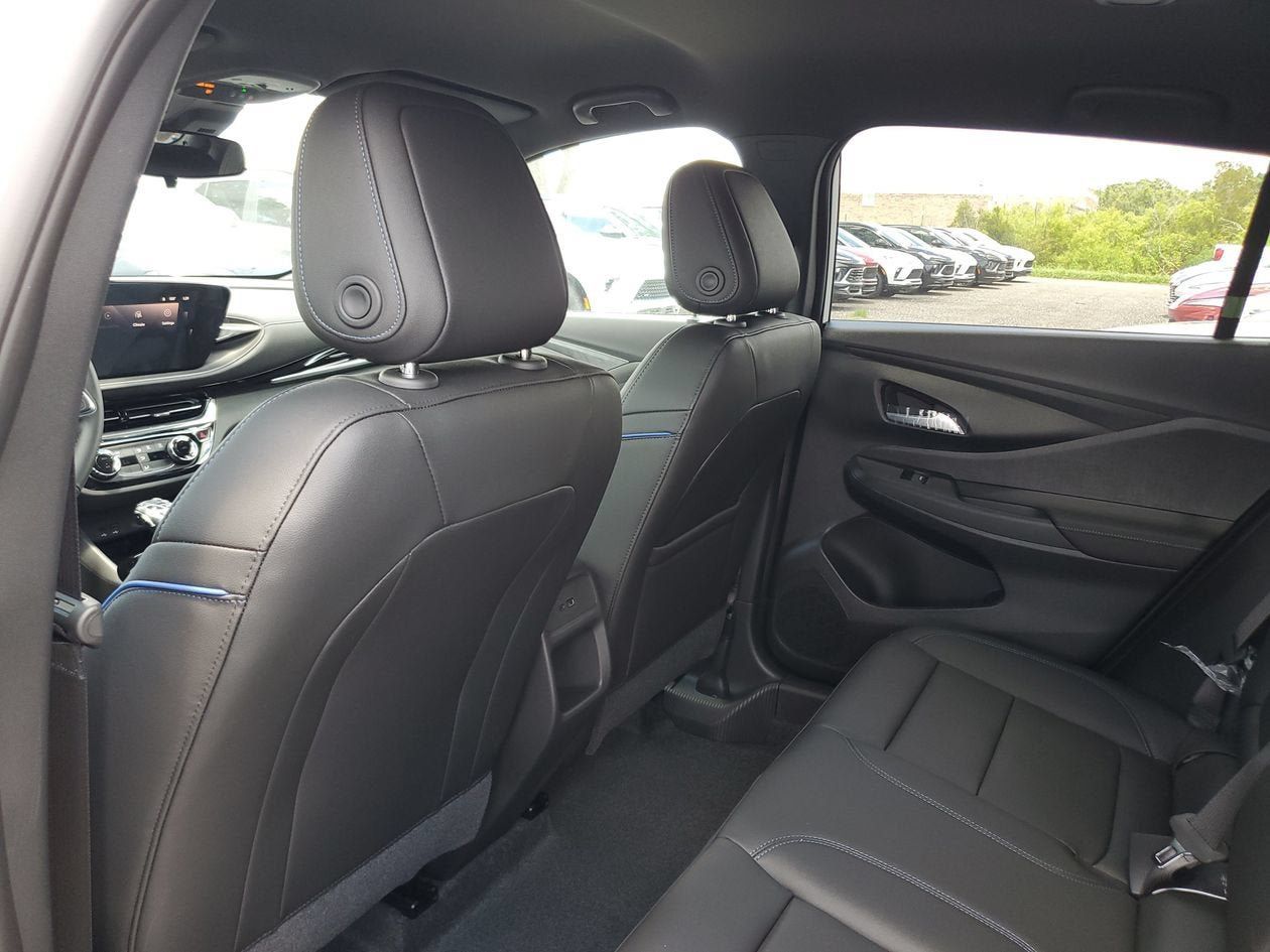New 2026 Buick Envista Sport Touring w/ Convenience II Package FWD image 9