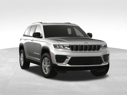 New 2025 Jeep Grand Cherokee image 8