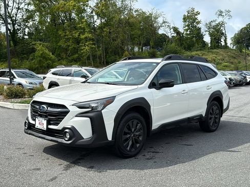 Certified 2025 Subaru Outback Onyx Edition AWD/4WD image 3