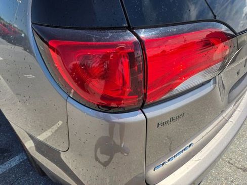 Used 2017 Chrysler Pacifica Touring-L Plus FWD image 15