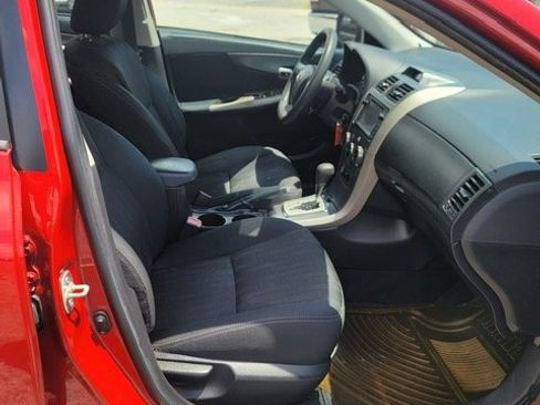 Used 2013 Toyota Corolla S image 8