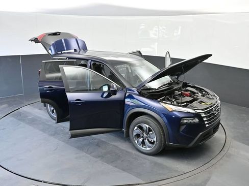Used 2026 Nissan Rogue SV FWD image 64