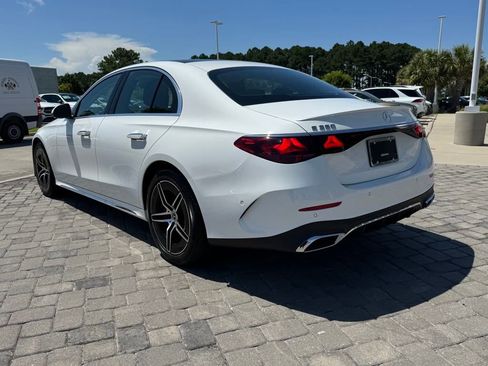 Used 2025 Mercedes-Benz E 350 Sedan image 11