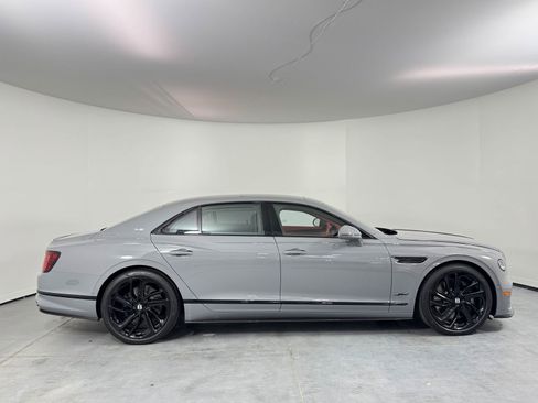 New 2025 Bentley Flying Spur Plug-In Hybrid image 5