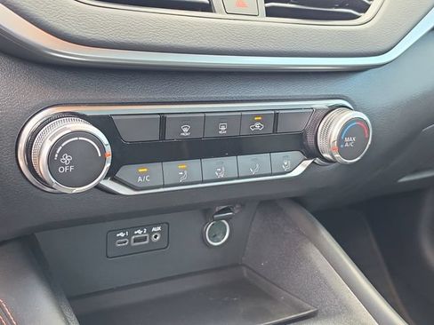 Used 2019 Nissan Altima 2.5 SR FWD image 25