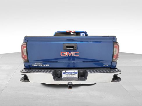 Used 2018 GMC Sierra 1500 SLT w/ SLT Premium Package image 2