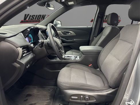 Used 2023 Chevrolet Traverse LT image 9