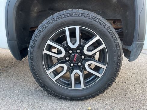 Used 2022 GMC Sierra 1500 AT4 w/ AT4 Premium Package image 14