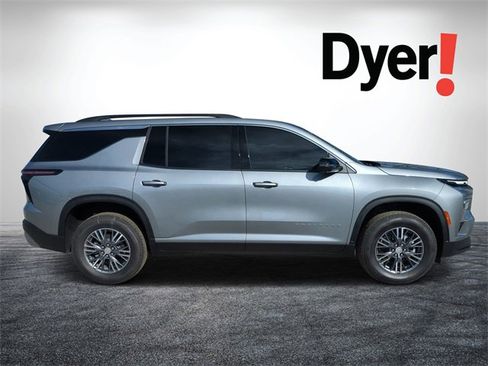 New 2026 Chevrolet Traverse LT w/ Driver Confidence Package image 2