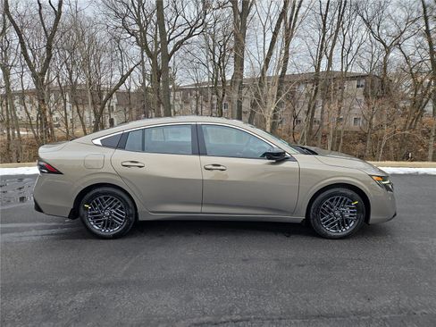New 2026 Nissan Sentra SV w/ SV Convenience Package FWD image 2