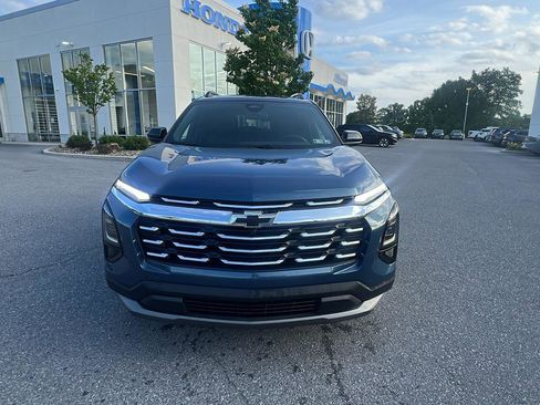 Used 2026 Chevrolet Equinox LT w/ Convenience Package II AWD/4WD image 9