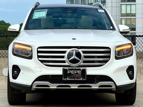 Certified 2026 Mercedes-Benz GLB 250 4MATIC image 3