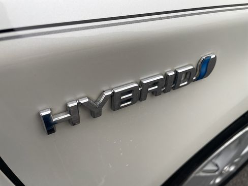 Used 2010 Toyota Prius Two FWD image 21