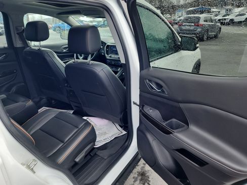 Certified 2023 GMC Acadia AT4 w/ Technology Package image 36