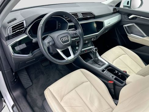 Used 2020 Audi Q3 2.0T Premium w/ Convenience Package image 4