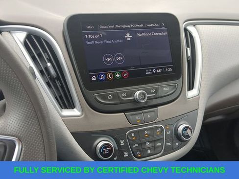 Used 2024 Chevrolet Malibu LT image 30