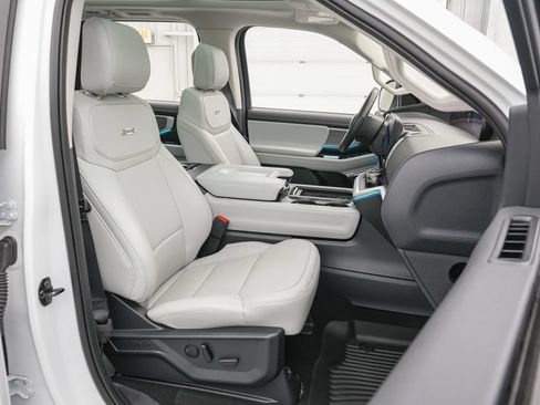 Certified 2025 Ford Expedition Platinum AWD/4WD image 29