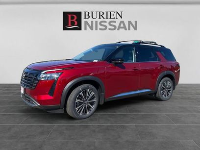 New 2026 Nissan Pathfinder Platinum w/ Cargo Package