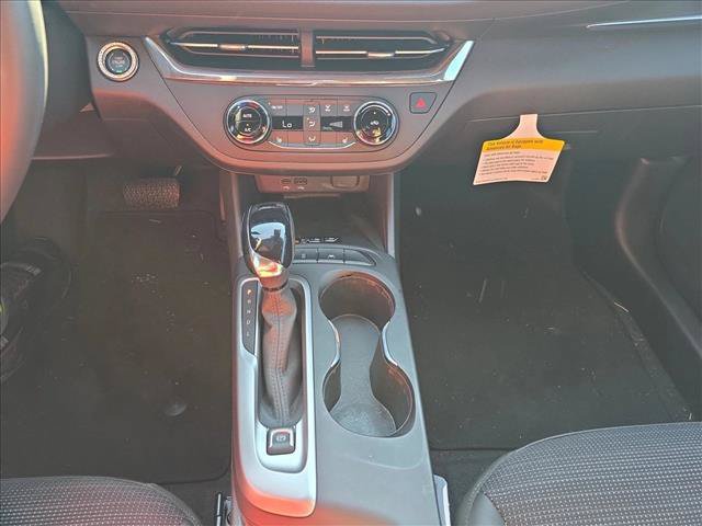 Used 2025 Buick Envista Preferred w/ Convenience I Package FWD image 12