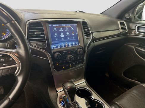 Used 2018 Jeep Grand Cherokee Overland image 26