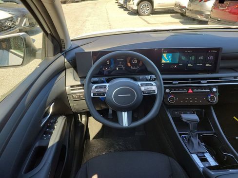 New 2026 Hyundai Tucson SEL FWD image 9