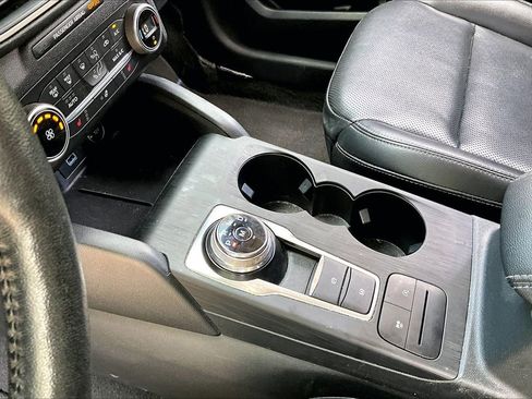 Used 2020 Ford Escape SEL image 15