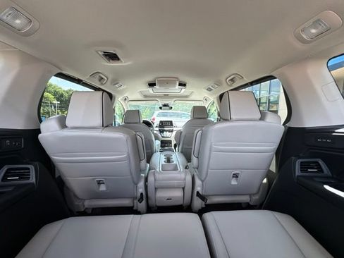 New 2026 Honda Odyssey Touring image 12