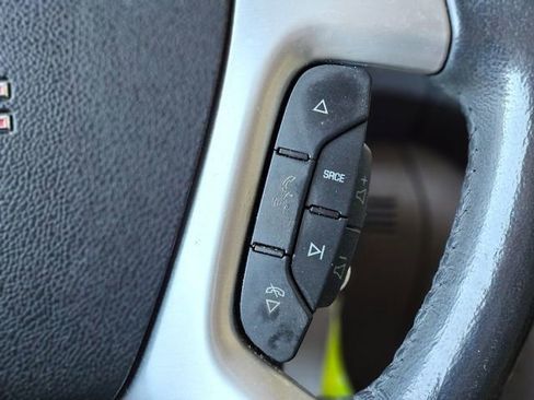 Used 2014 GMC Acadia SLT image 18