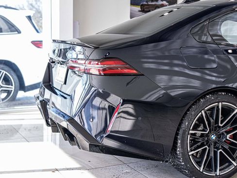 Used 2025 BMW M5 w/ Carbon Package image 12