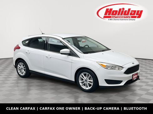 Used 2018 Ford Focus SE FWD image 1