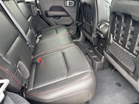 Used 2022 Jeep Wrangler Unlimited Rubicon w/ Xtreme Recon 35" Tire Package AWD/4WD image 14