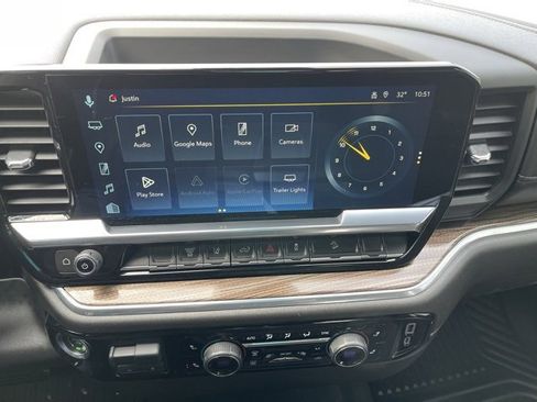 Used 2024 Chevrolet Silverado 2500 LT w/ Convenience Package image 21