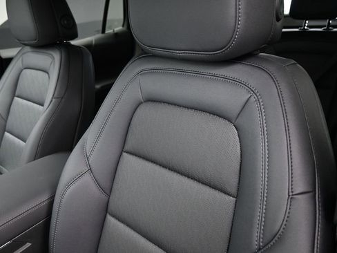 New 2026 Chevrolet Equinox LT w/ Convenience Package II image 16